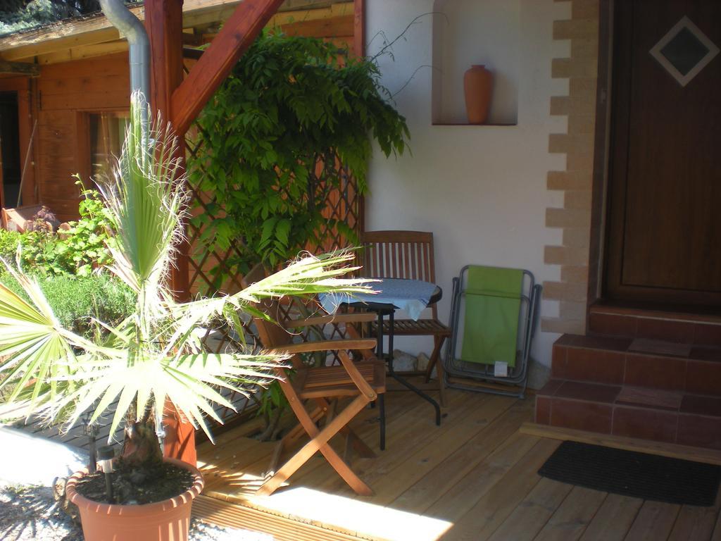 Sophia Cozy Self Catering Dolni Brezany